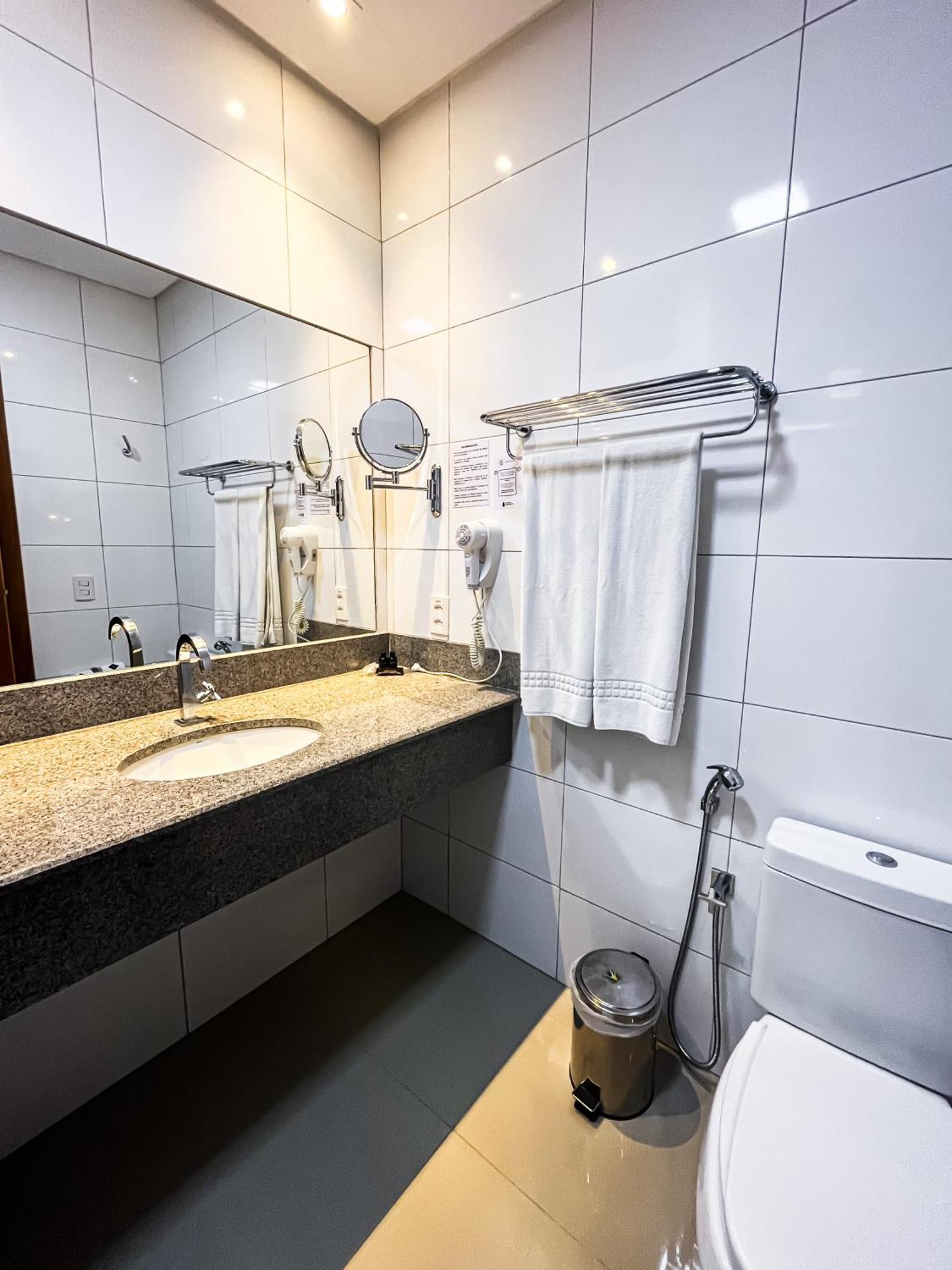 Liguori Hotel ترينيداد المظهر الخارجي الصورة